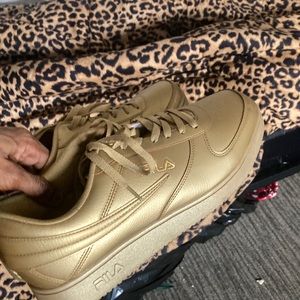 Fila size 13